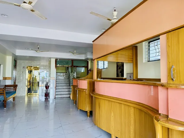 Grand Entrance & Front Facade