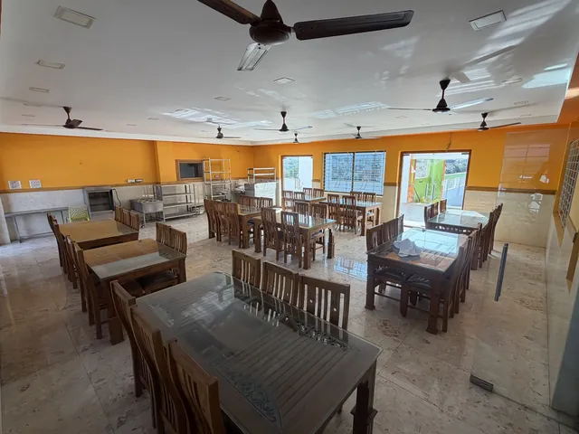 Multi-Cuisine Restaurant & Dining