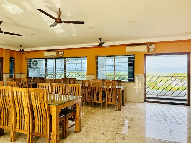 Multi-Cuisine Restaurant & Dining