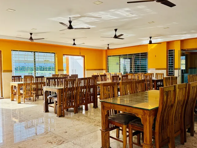 Multi-Cuisine Restaurant & Dining