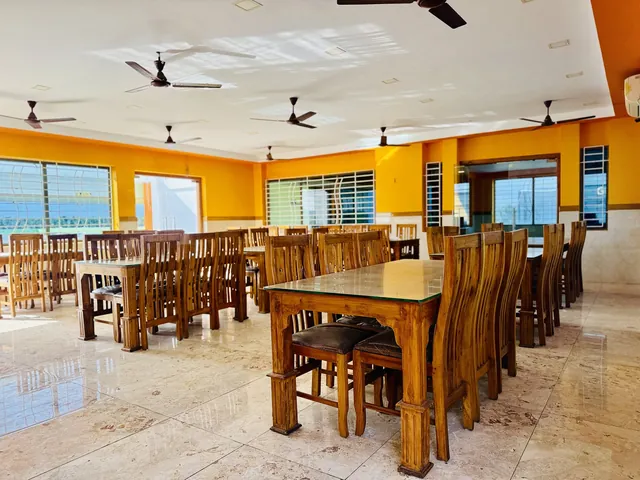 Multi-Cuisine Restaurant & Dining