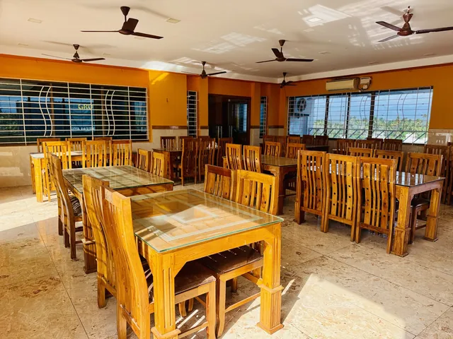 Multi-Cuisine Restaurant & Dining