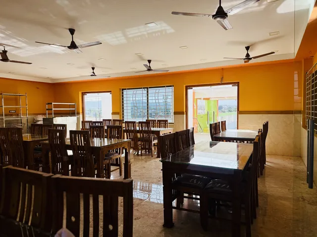 Multi-Cuisine Restaurant & Dining