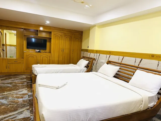 Triple Cot A/C Family Rooms