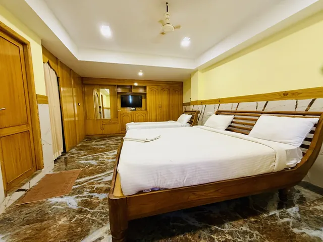 Triple Cot A/C Family Rooms